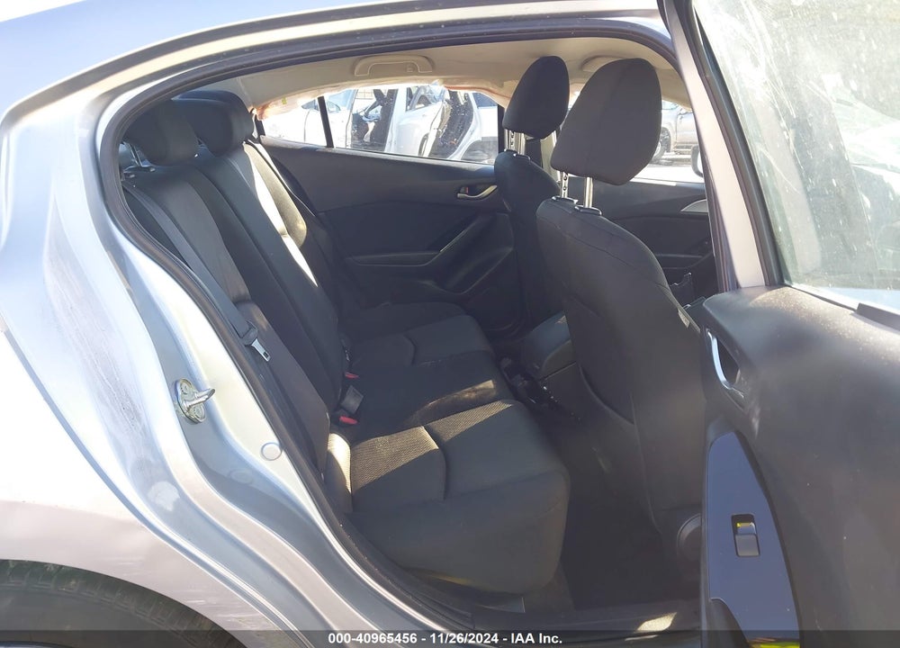 2018 MAZDA 3 SPORT VIN: 3MZBN1U76JM167899