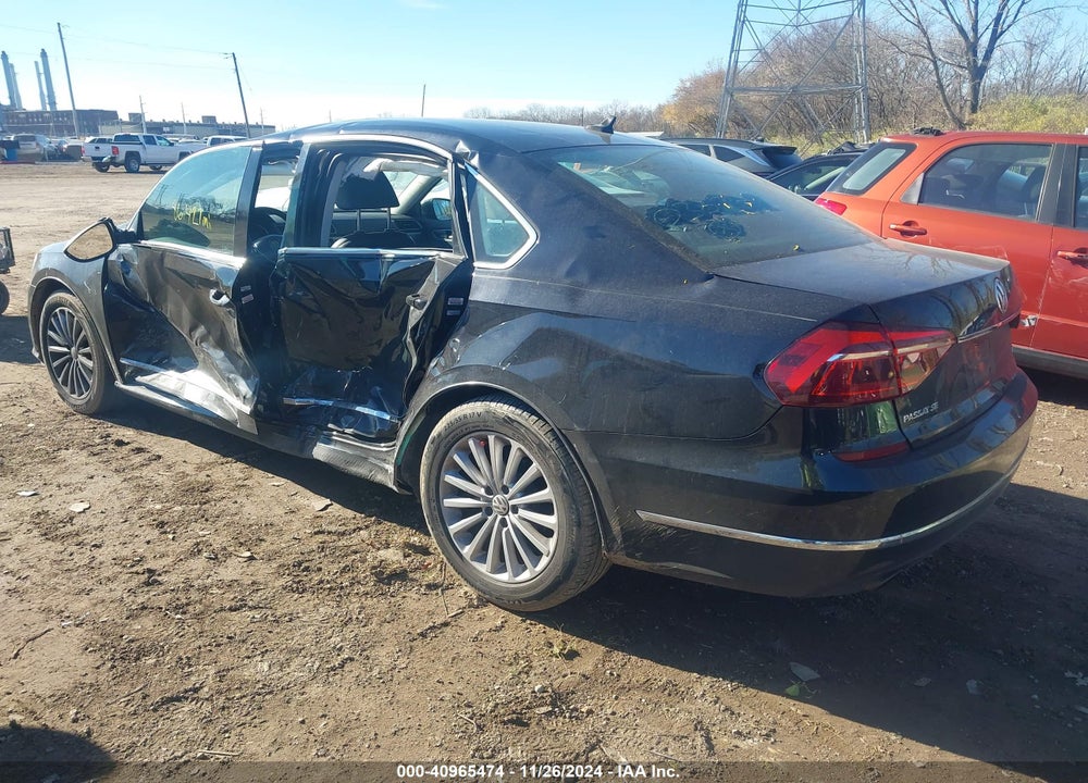 2017 VOLKSWAGEN PASSAT VIN: 1VWBT7A3XHC030308