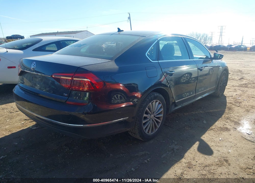 2017 VOLKSWAGEN PASSAT VIN: 1VWBT7A3XHC030308