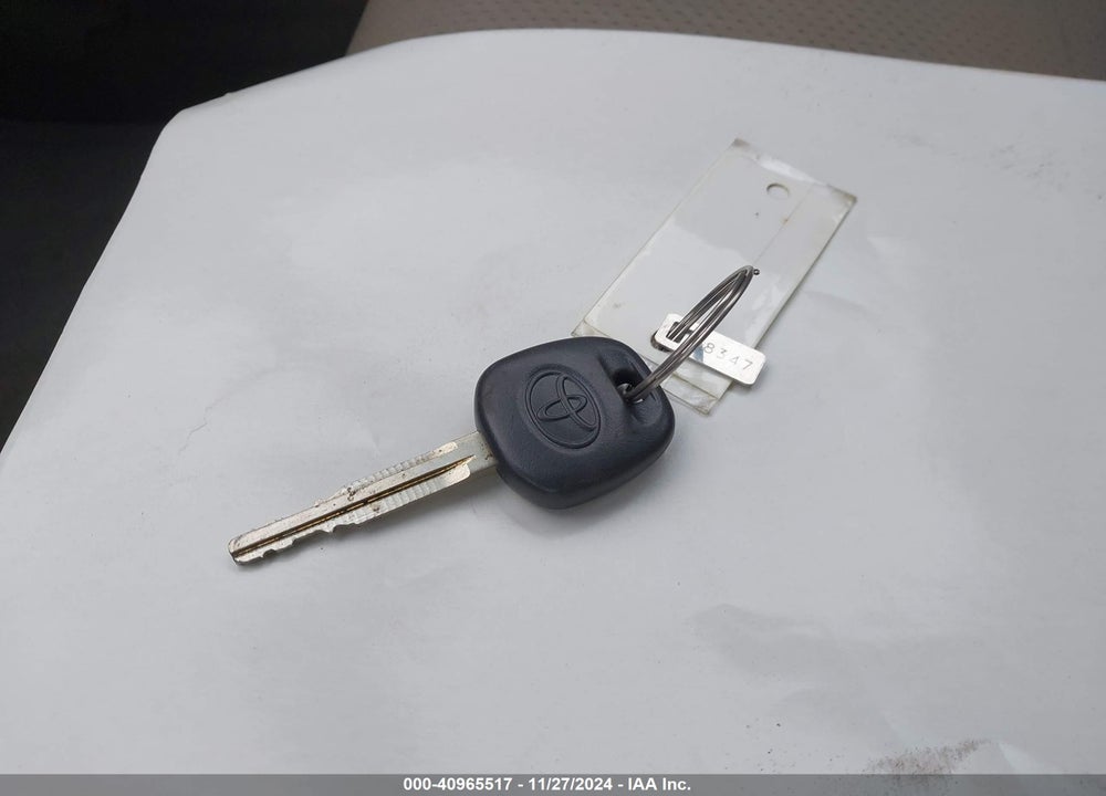 2002 TOYOTA CAMRY SE V6 VIN: 4T1BF30K62U505364