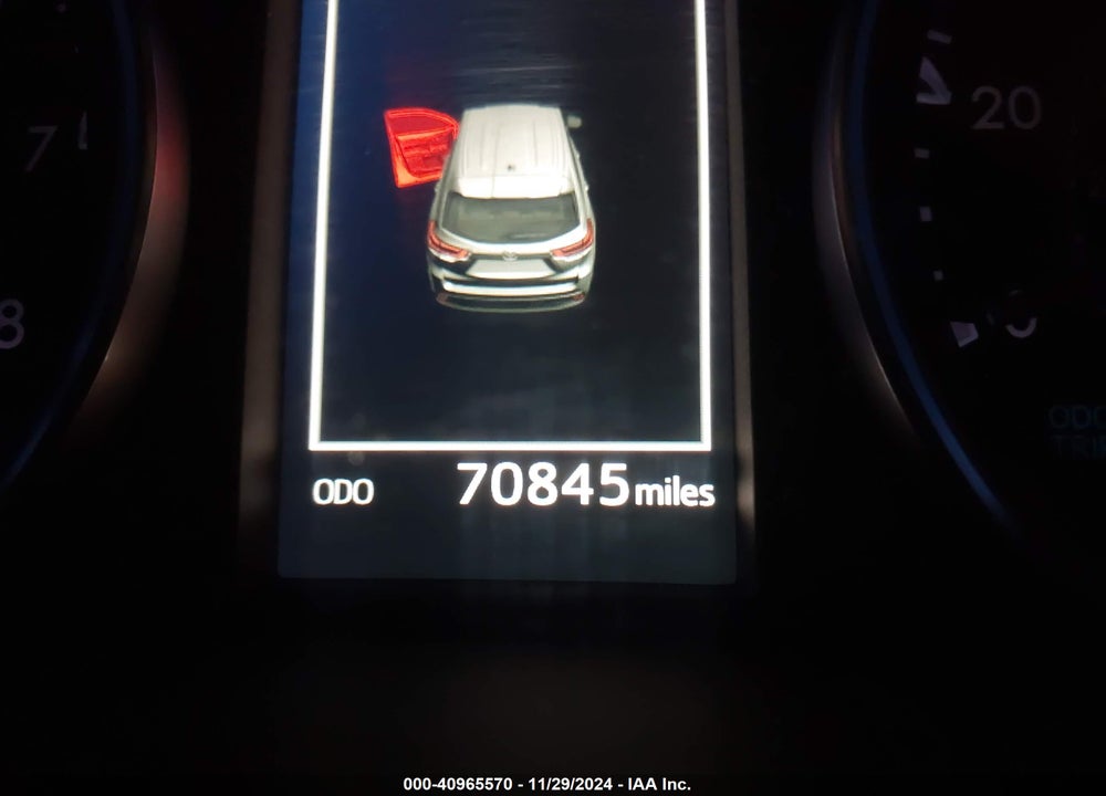 2019 TOYOTA HIGHLANDER SE VIN: 5TDJZRFH2KS624023