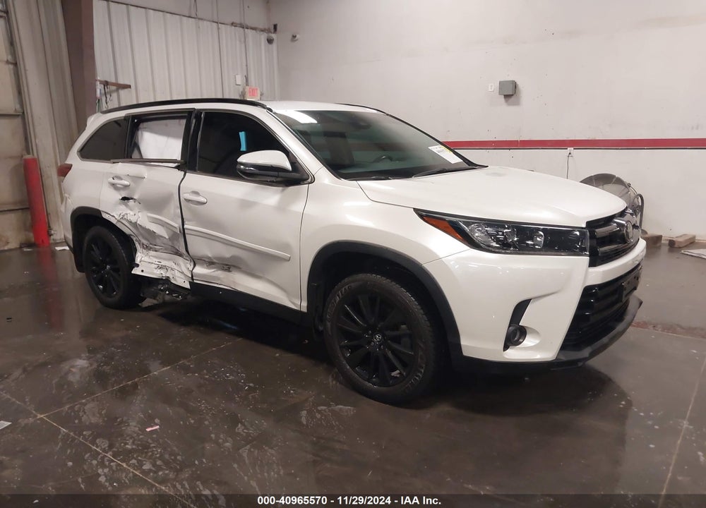 2019 TOYOTA HIGHLANDER SE VIN: 5TDJZRFH2KS624023