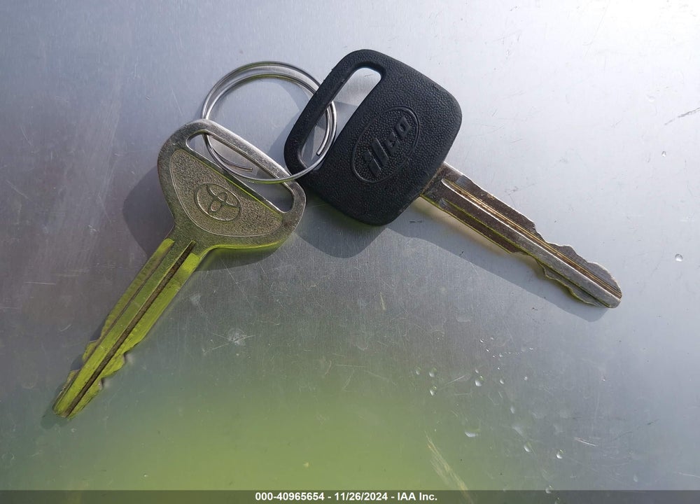 2000 TOYOTA COROLLA CE VIN: 2T1BR12E5YC357642