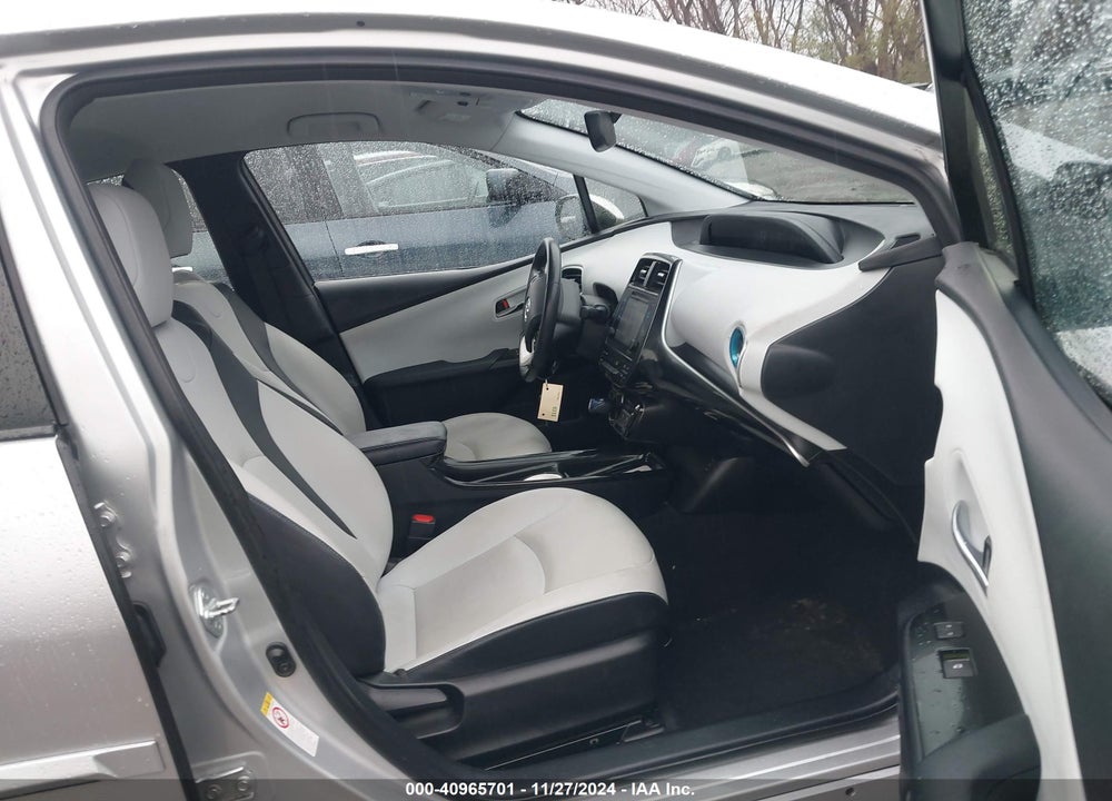2016 TOYOTA PRIUS FOUR VIN: JTDKARFU8G3008103