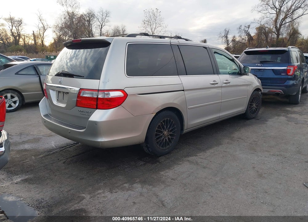 2005 HONDA ODYSSEY TOURING VIN: 5FNRL38865B062800