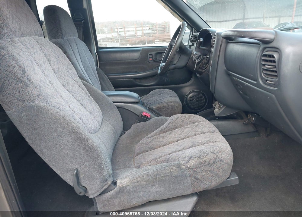 1999 GMC SONOMA SLS VIN: 1GTDT19XXX8523598