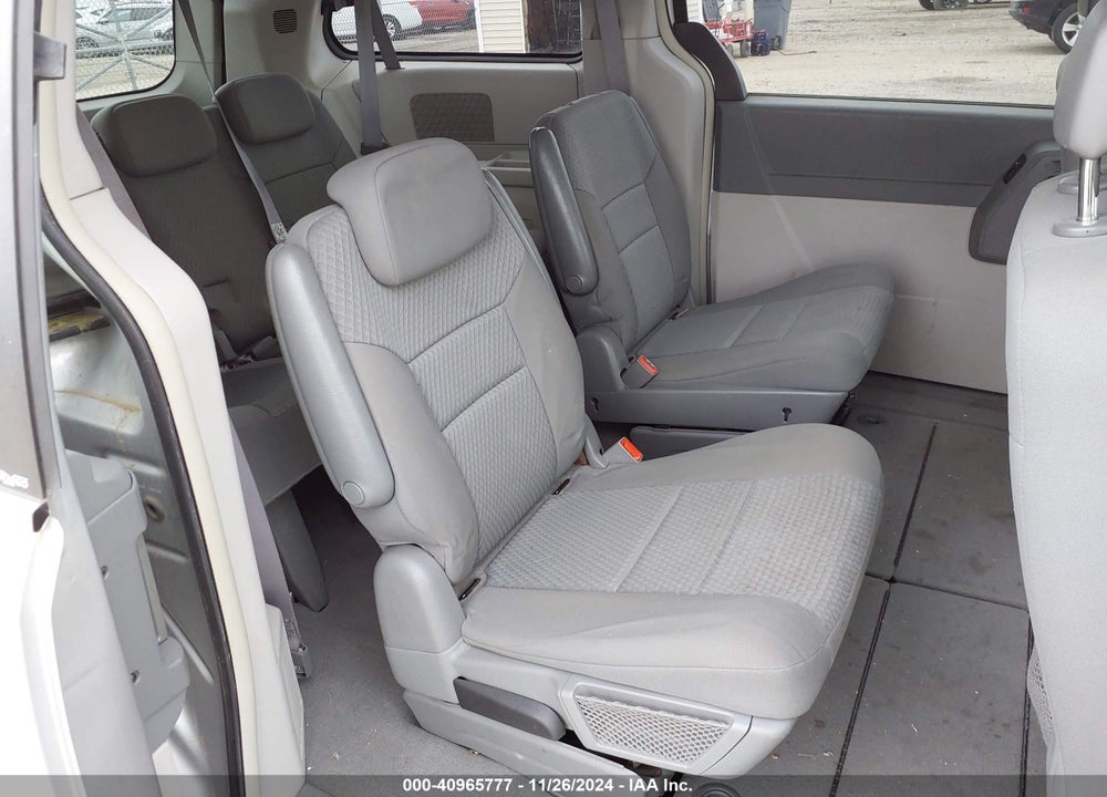 2010 CHRYSLER TOWN & COUNTRY TOURING VIN: 2A4RR5D18AR284900