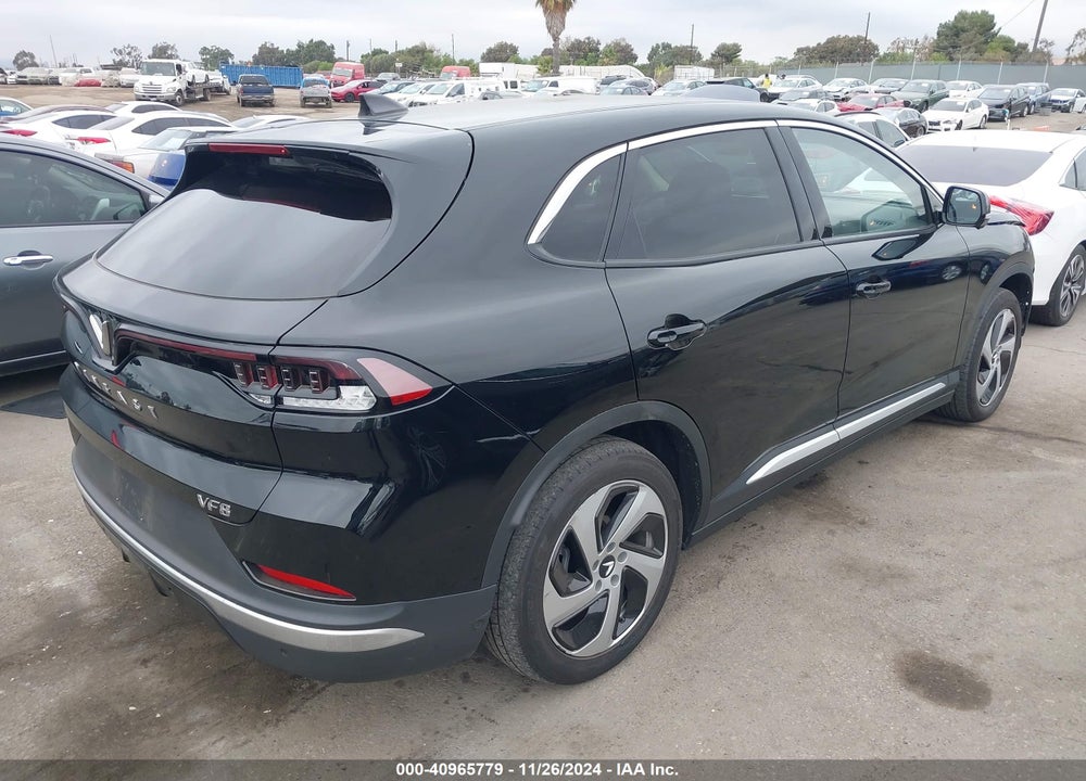 2023 VINFAST VF 8 ECO VIN: RLLV1AEB6PH002615