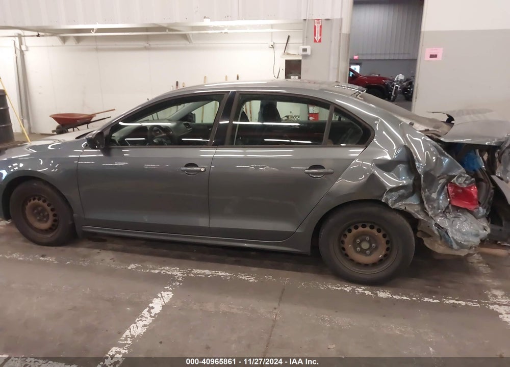 2014 VOLKSWAGEN JETTA VIN: 3VW2K7AJ1EM232448