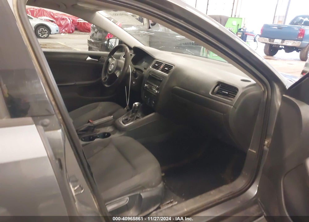 2014 VOLKSWAGEN JETTA VIN: 3VW2K7AJ1EM232448