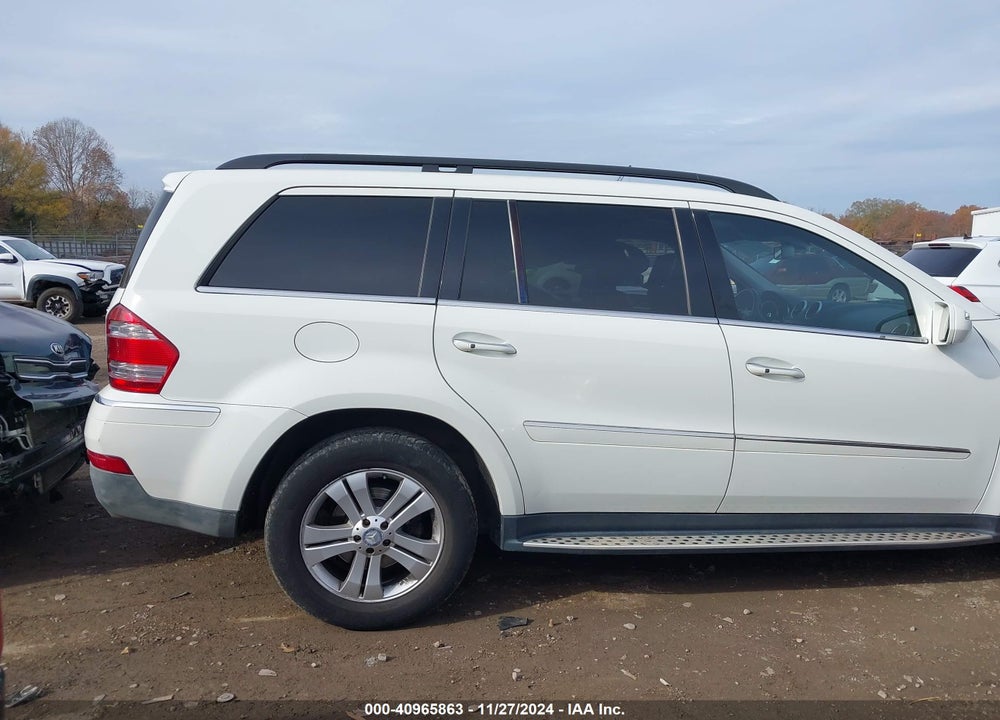 2009 MERCEDES-BENZ GL 450 4MATIC VIN: 4JGBF71E79A515672