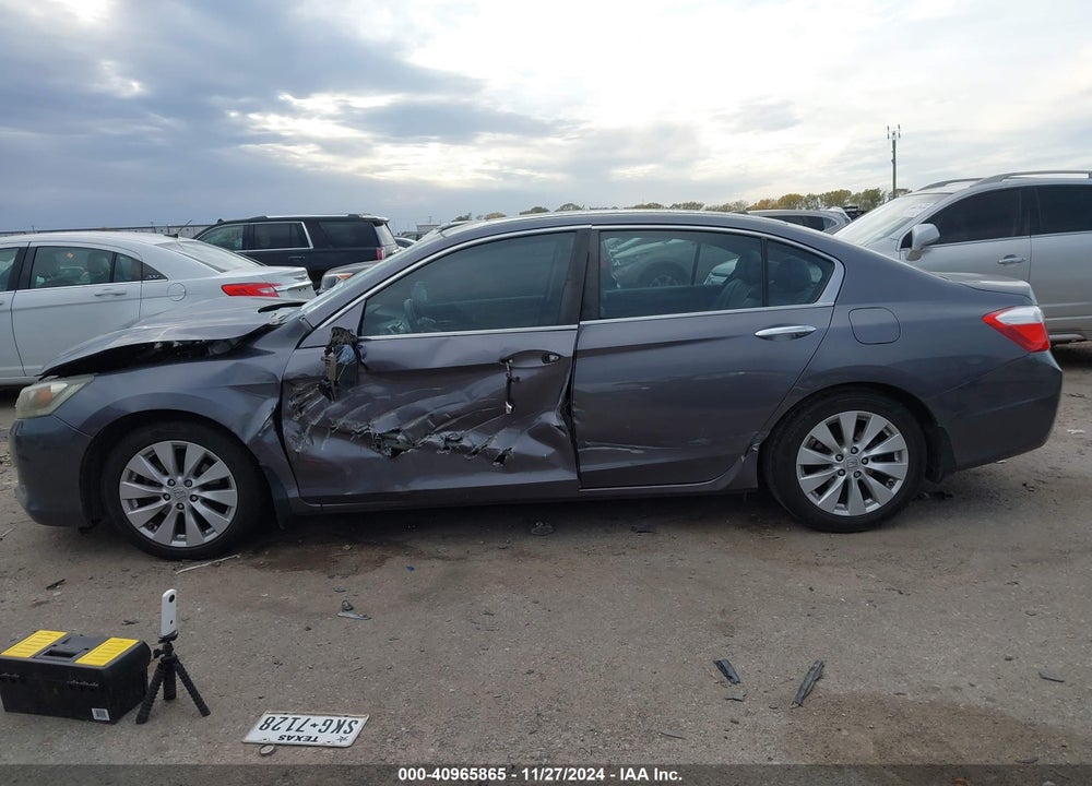2015 HONDA ACCORD VIN: 1HGCR2F80FA126780