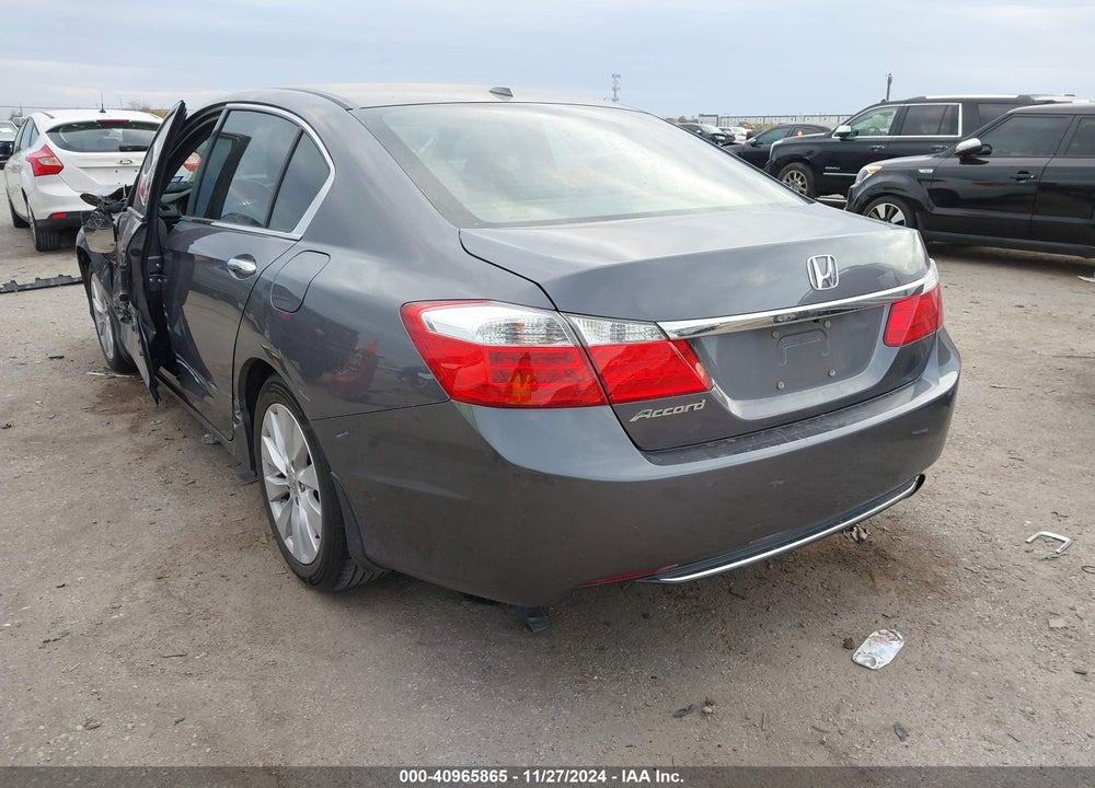 2015 HONDA ACCORD VIN: 1HGCR2F80FA126780