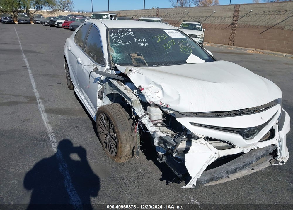 2020 TOYOTA CAMRY SE VIN: 4T1G11AK3LU858878