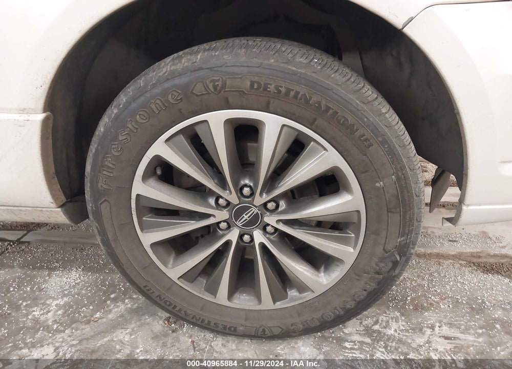 2017 LINCOLN NAVIGATOR SELECT VIN: 5LMJJ2JTXHEL08029