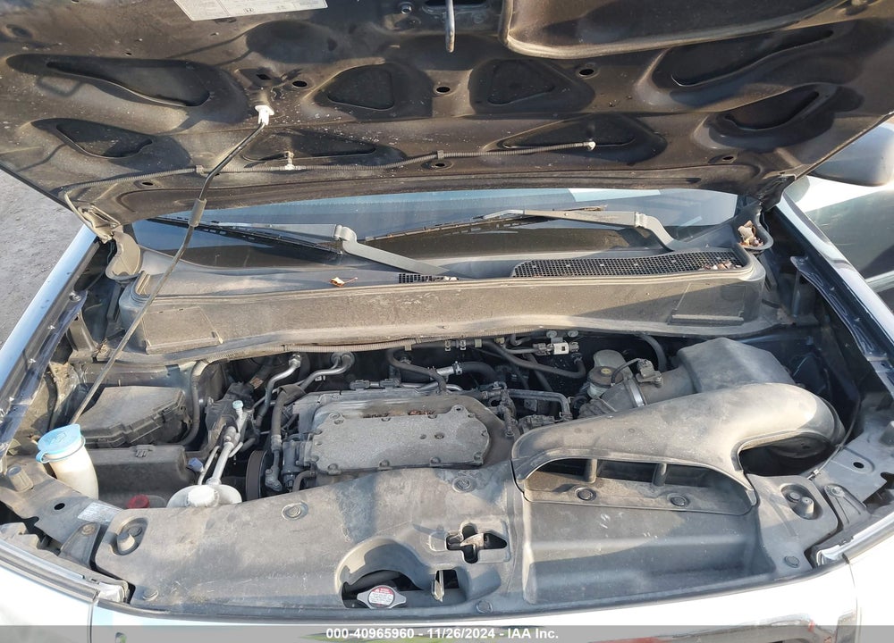 2011 HONDA PILOT LX VIN: 5FNYF4H2XBB025605
