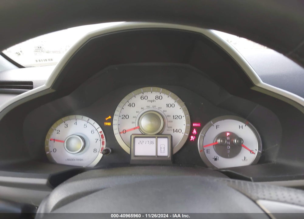 2011 HONDA PILOT LX VIN: 5FNYF4H2XBB025605