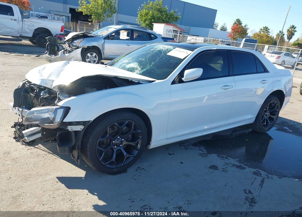 2019 CHRYSLER 300 VIN: 2C3CCABT5KH602364