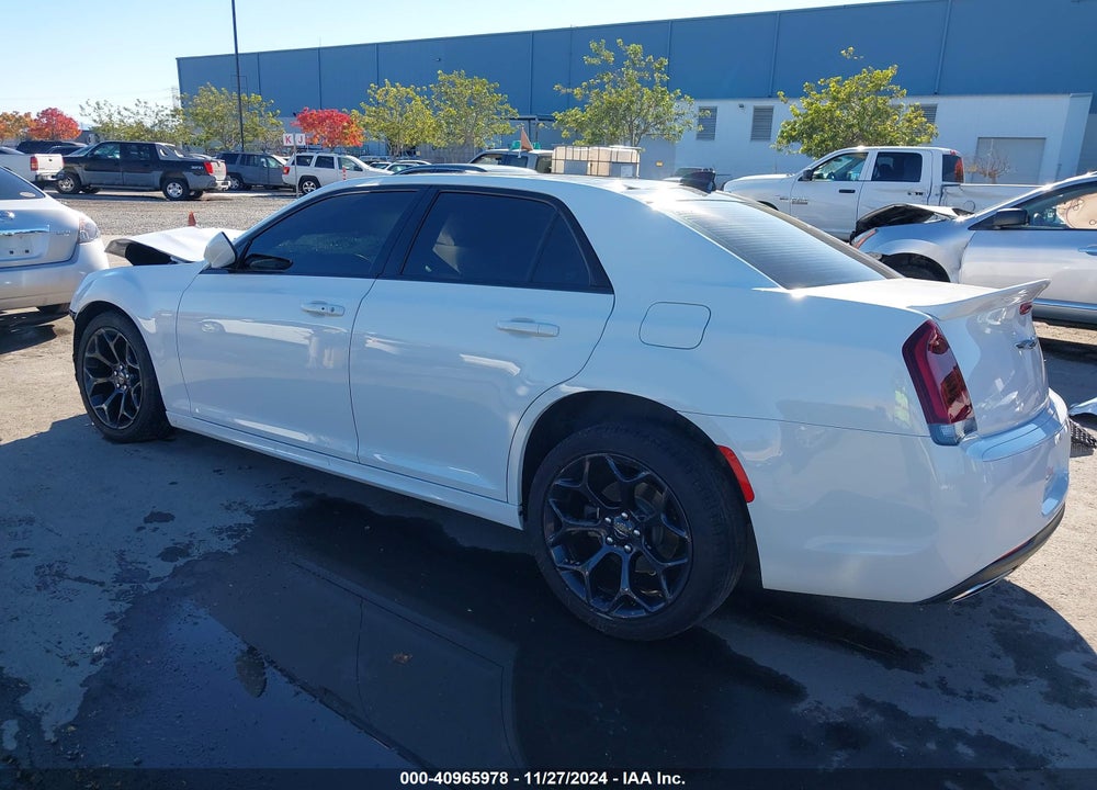 2019 CHRYSLER 300 VIN: 2C3CCABT5KH602364
