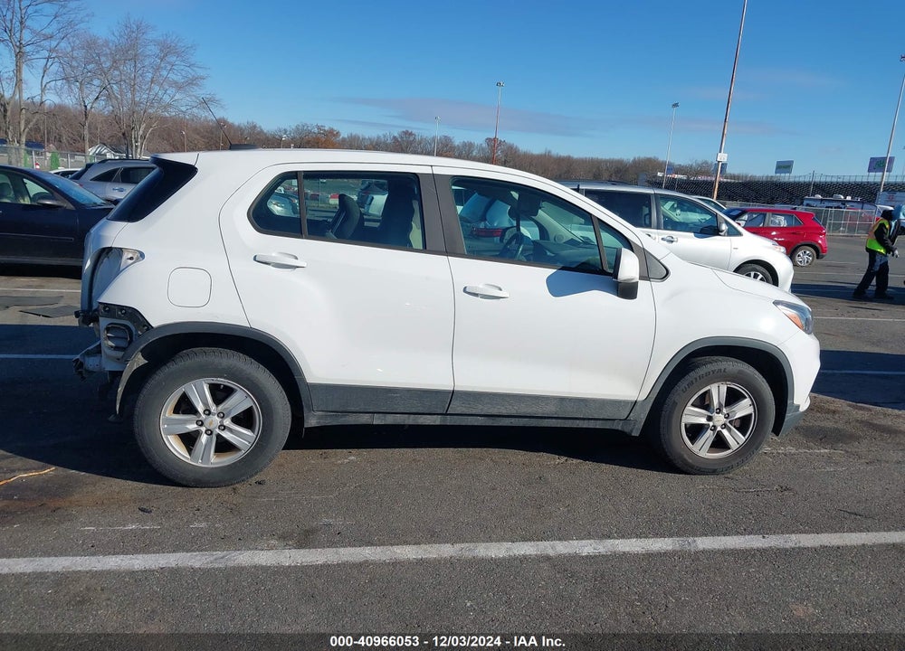 2017 CHEVROLET TRAX LS VIN: KL7CJNSB9HB188617