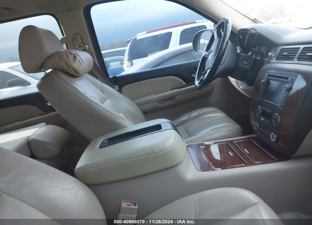 2008 CHEVROLET TAHOE LTZ VIN: 1GNFC13J98R101029