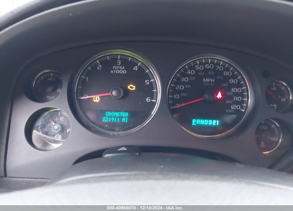 2008 CHEVROLET TAHOE LTZ VIN: 1GNFC13J98R101029