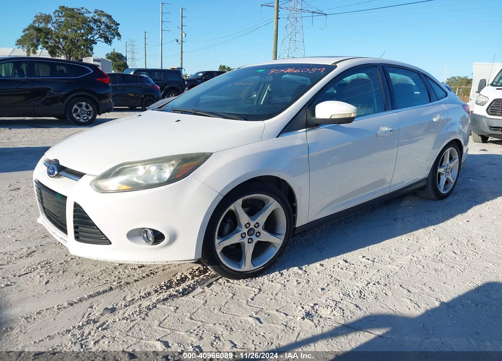 2014 FORD FOCUS TITANIUM VIN: 1FADP3J25EL300238
