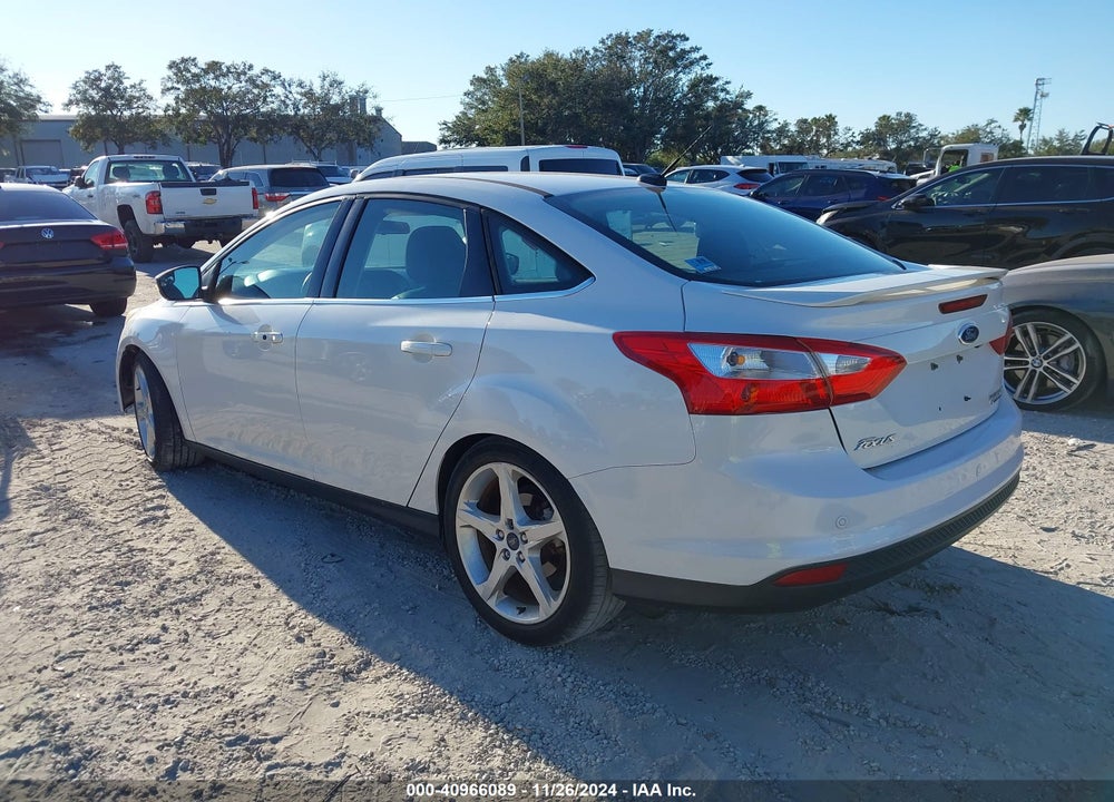 2014 FORD FOCUS TITANIUM VIN: 1FADP3J25EL300238