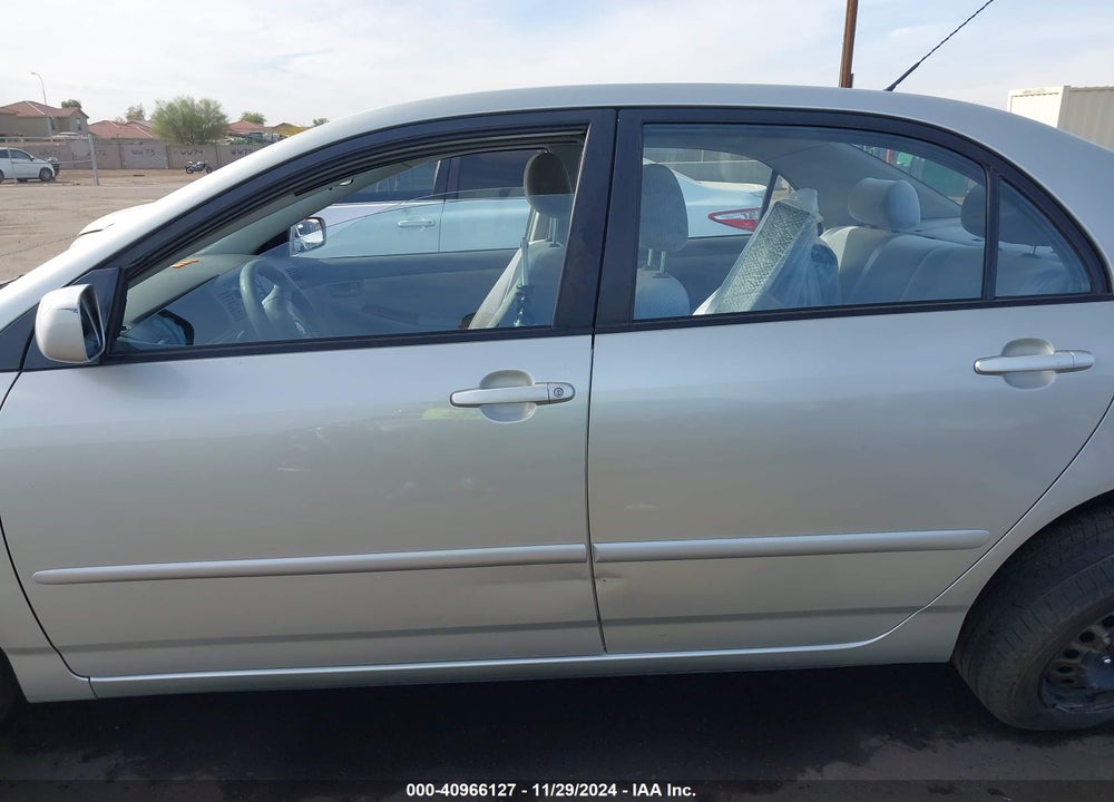 2003 TOYOTA COROLLA LE VIN: JTDBR32E330021664