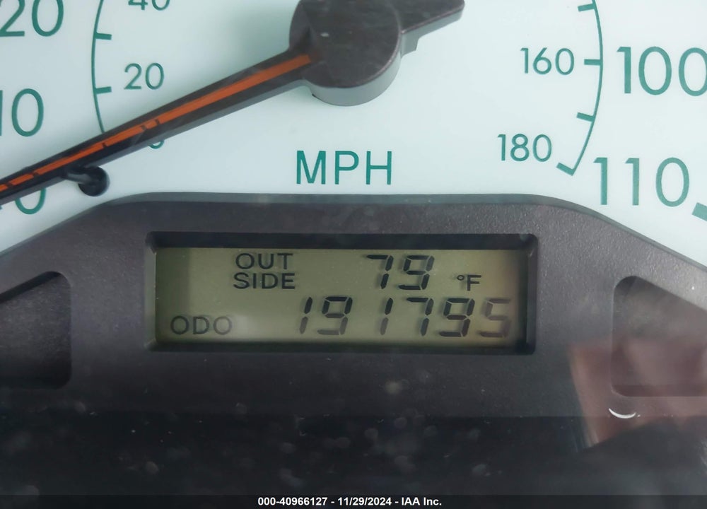 2003 TOYOTA COROLLA LE VIN: JTDBR32E330021664