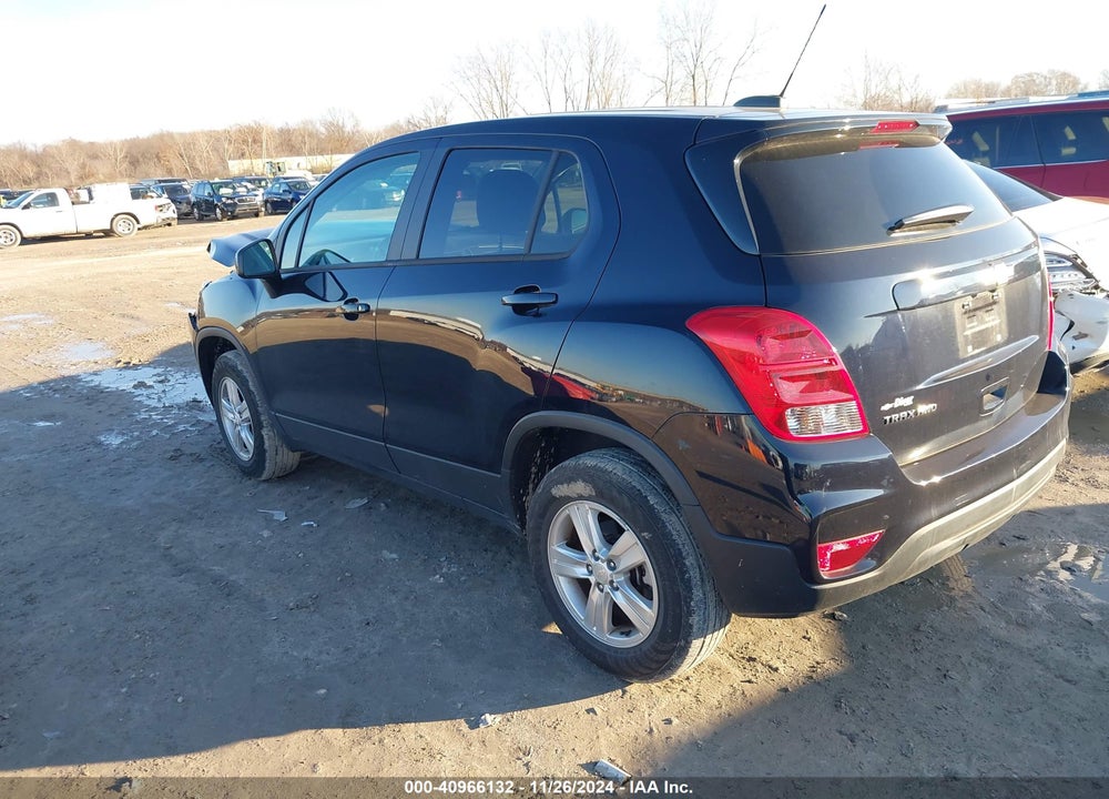 2022 CHEVROLET TRAX AWD LS VIN: KL7CJNSMXNB517337
