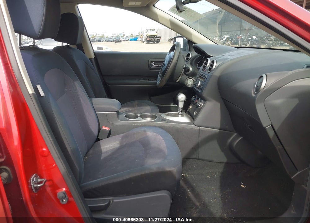 2013 NISSAN ROGUE S VIN: JN8AS5MT4DW038676
