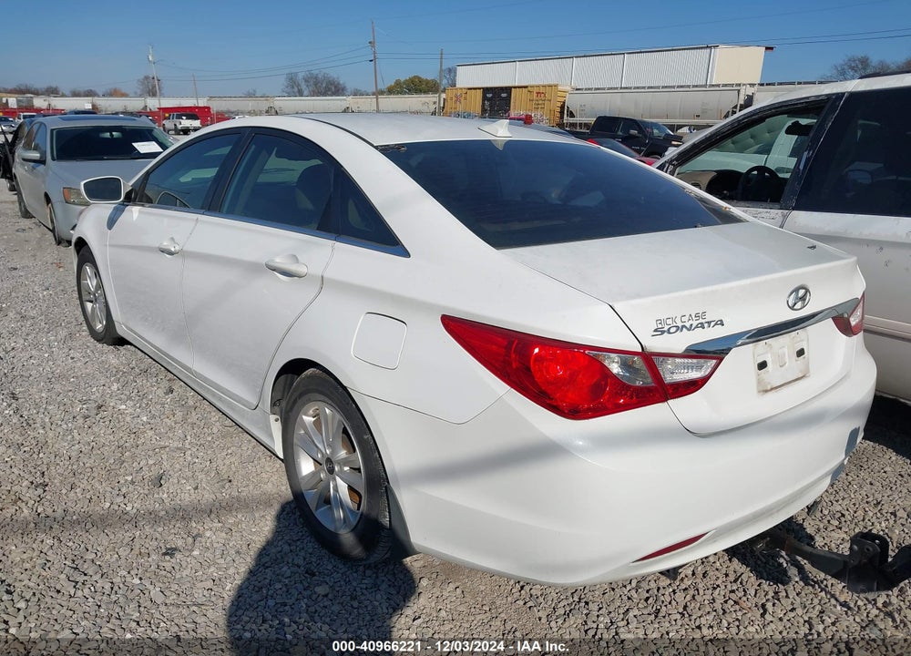 2013 HYUNDAI SONATA GLS VIN: 5NPEB4AC1DH749575