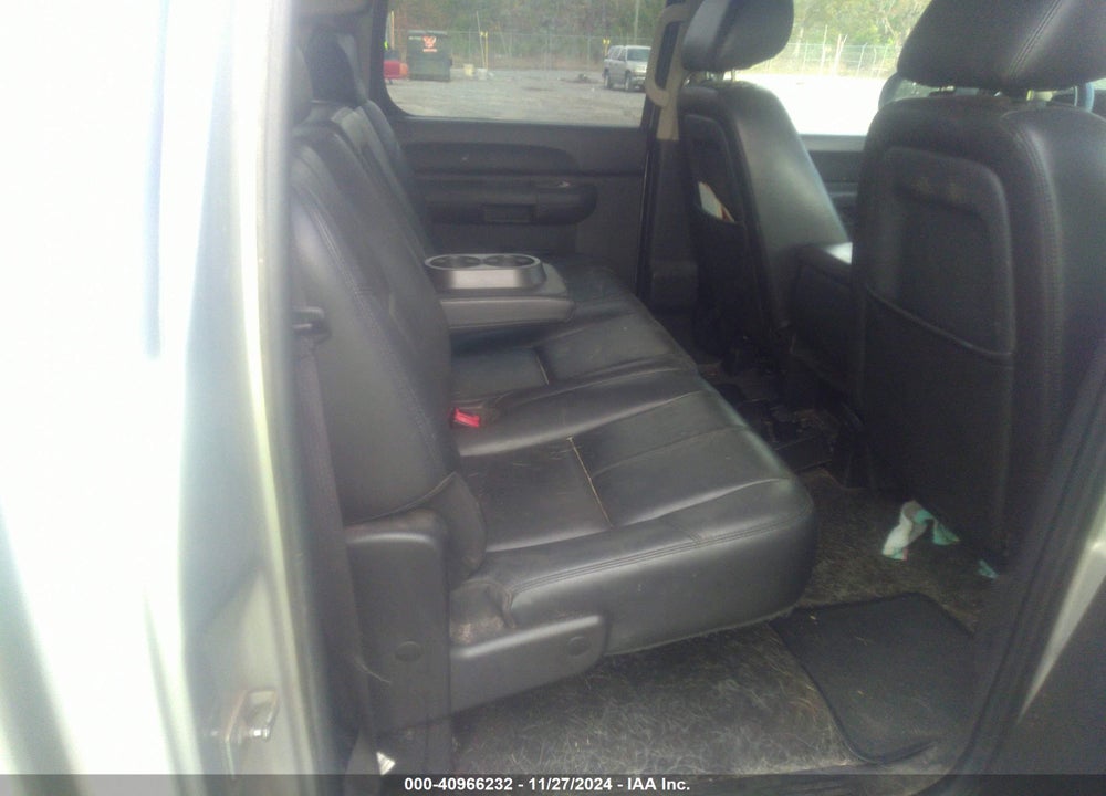 2010 CHEVROLET SILVERADO 1500 LT VIN: 3GCRKSE33AG181091