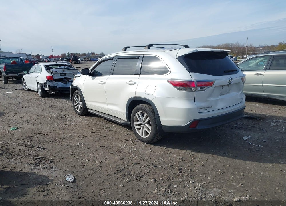 2016 TOYOTA HIGHLANDER LE V6 VIN: 5TDBKRFH1GS327504