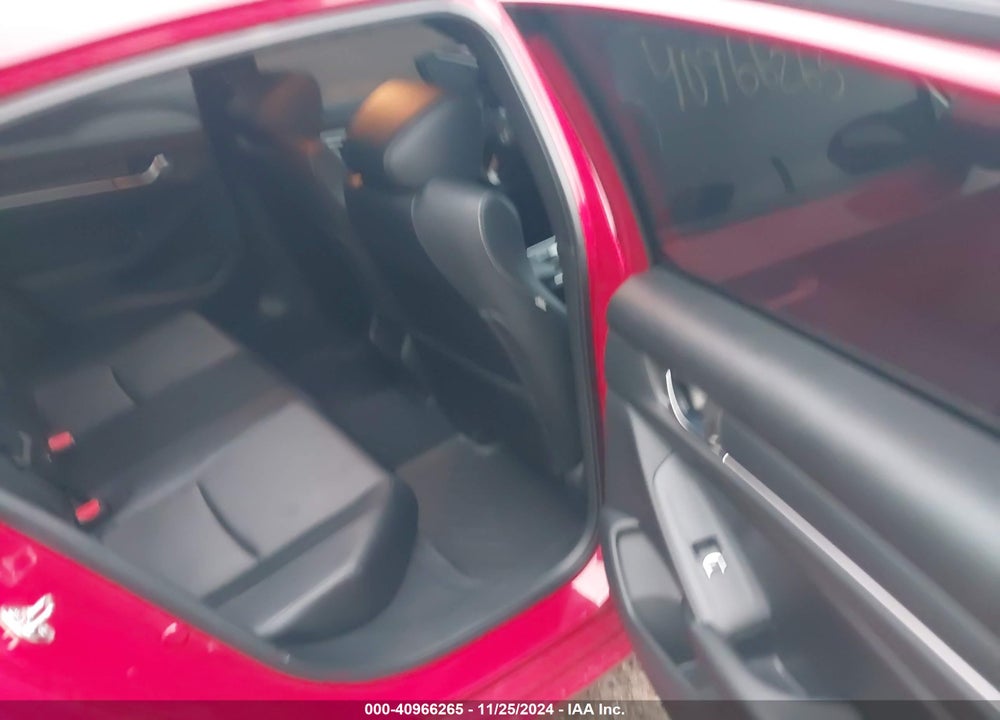 2018 HONDA ACCORD VIN: 1HGCV1F32JA156477