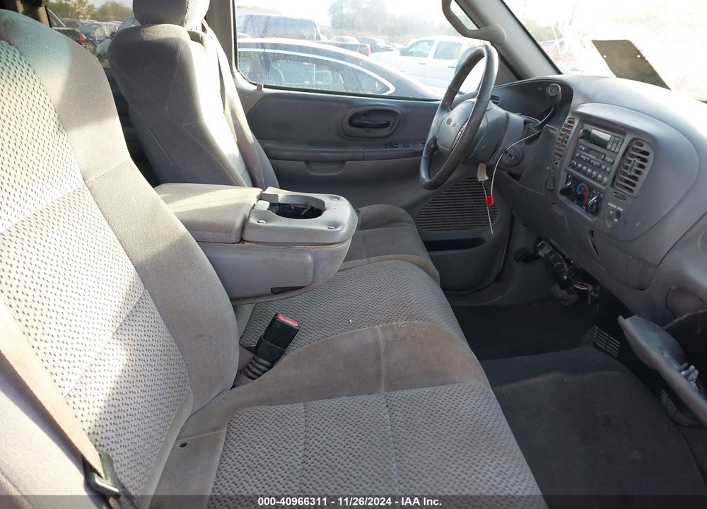 2002 FORD F-150 LARIAT/XL/XLT VIN: 1FTRX18L62NA71930