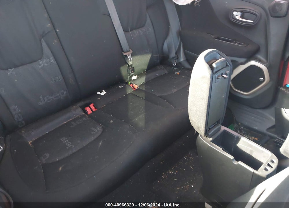 2016 JEEP RENEGADE LATITUDE VIN: ZACCJABW1GPE18766