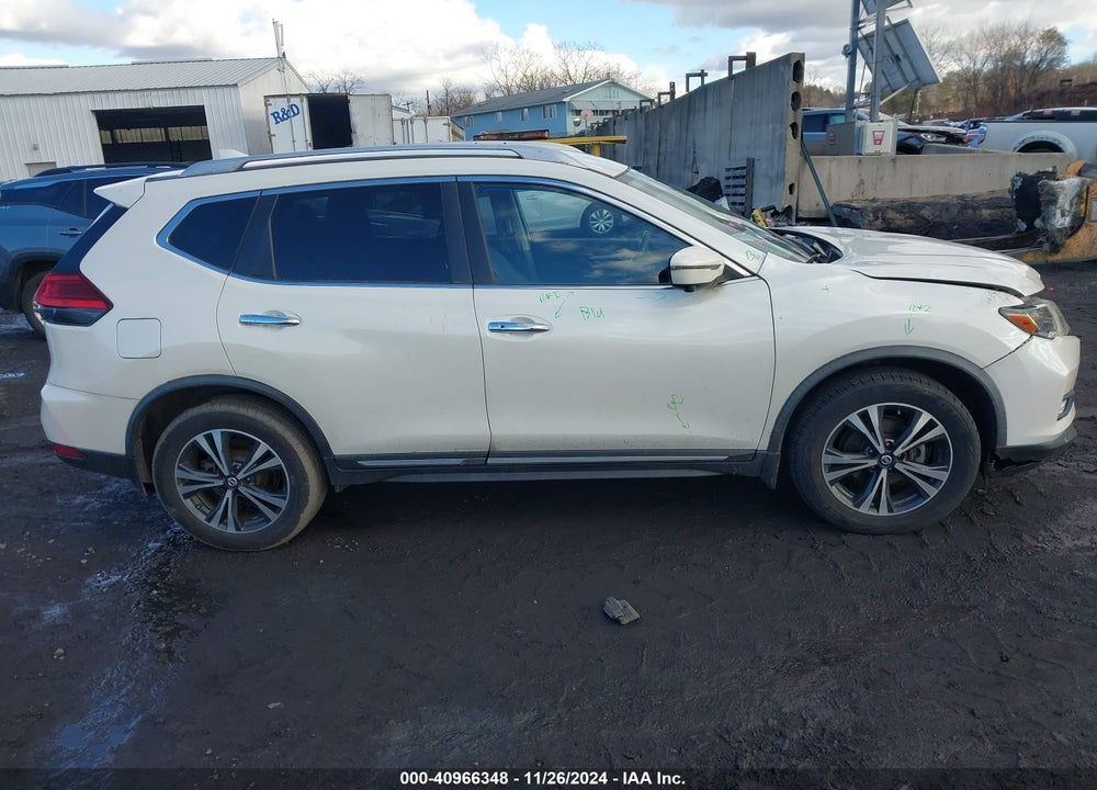 2017 NISSAN ROGUE VIN: JN8AT2MV4HW284906