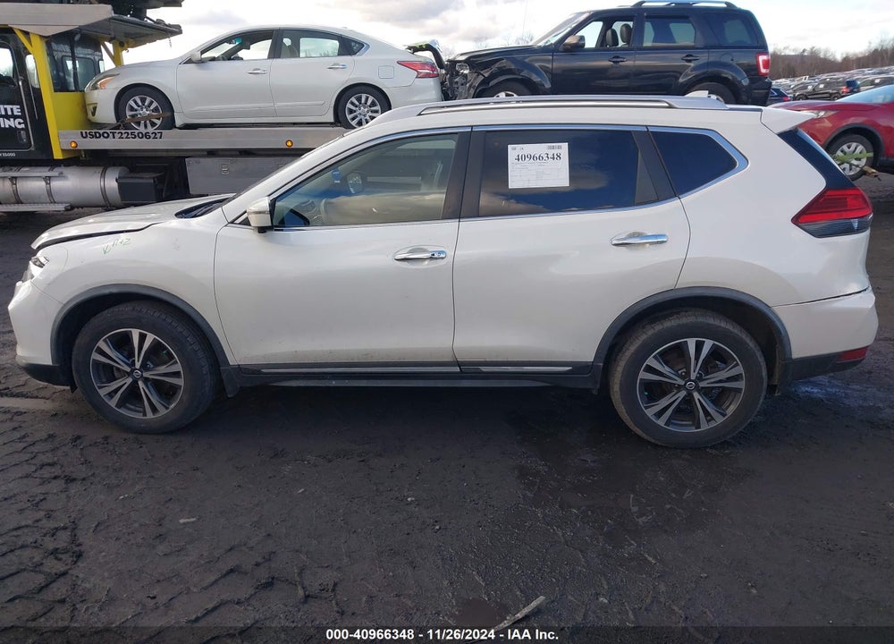 2017 NISSAN ROGUE VIN: JN8AT2MV4HW284906