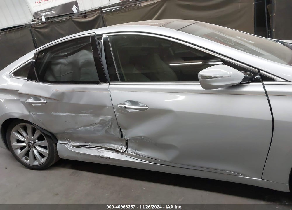 2016 HYUNDAI AZERA LIMITED VIN: KMHFH4JG4GA518683
