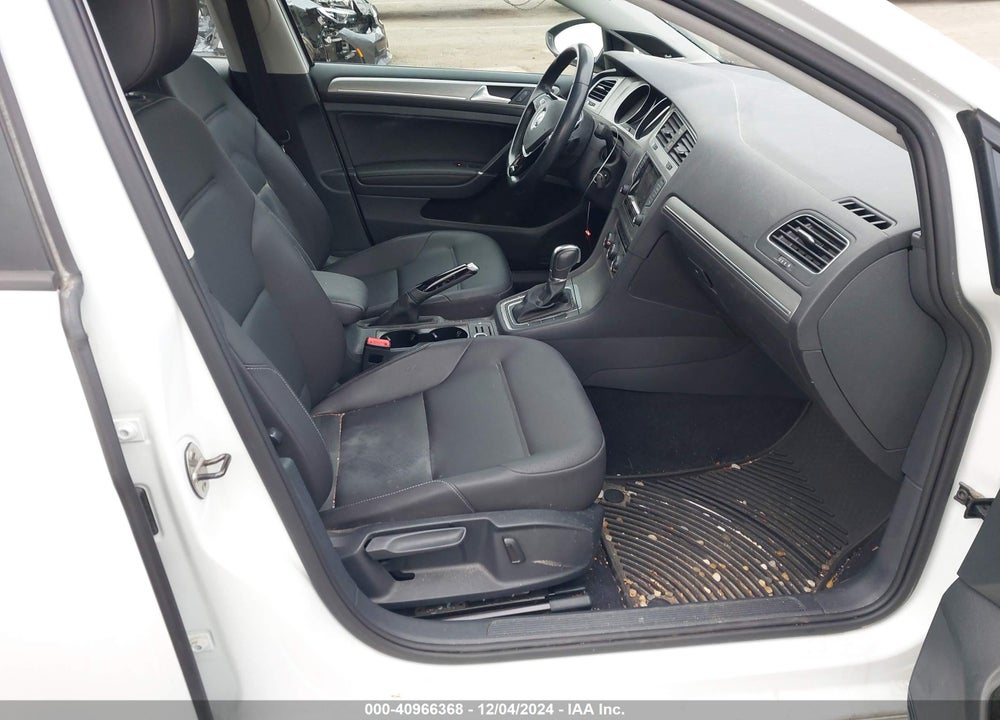 2015 VOLKSWAGEN GOLF TSI SE 4-DOOR VIN: 3VW217AU7FM104634