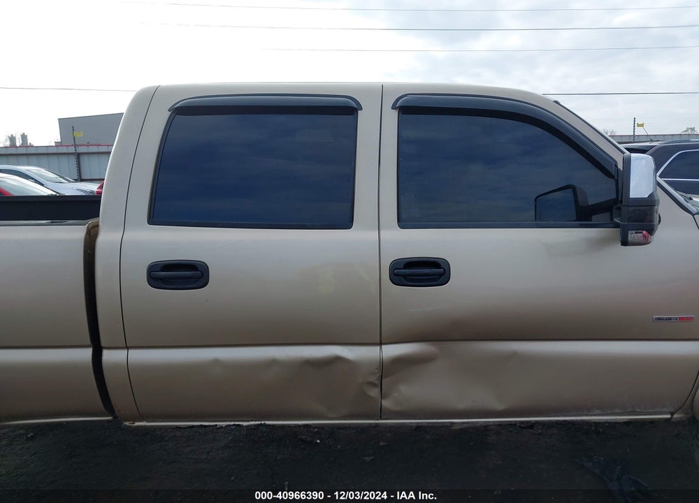 2005 GMC SIERRA 2500HD SLT VIN: 1GTHK23245F824142