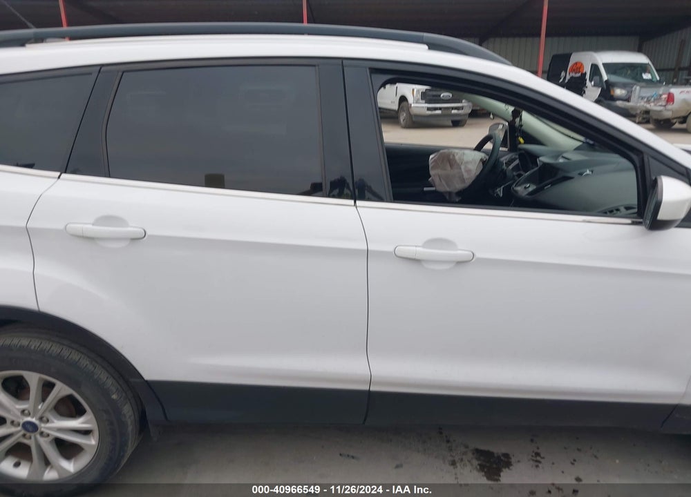 2017 FORD ESCAPE SE VIN: 1FMCU0G97HUF05832