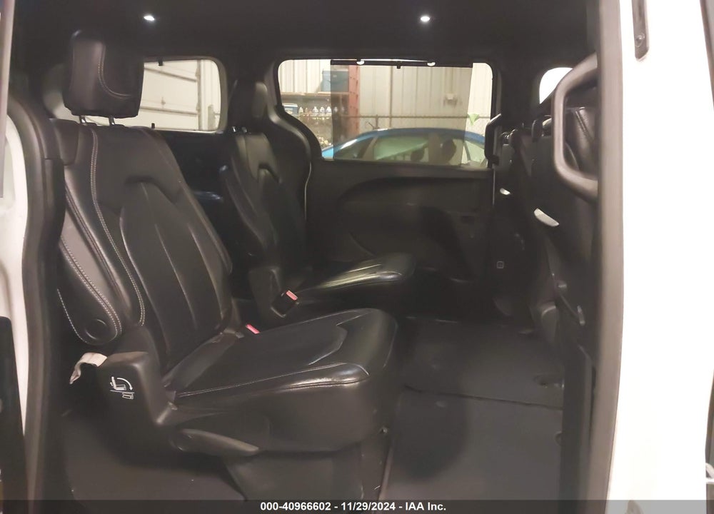 2020 CHRYSLER PACIFICA TOURING L PLUS VIN: 2C4RC1EG0LR239620