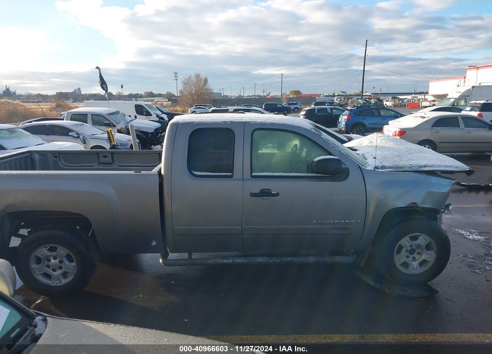 2007 CHEVROLET SILVERADO 1500 LT1 VIN: 2GCEC19J171715608