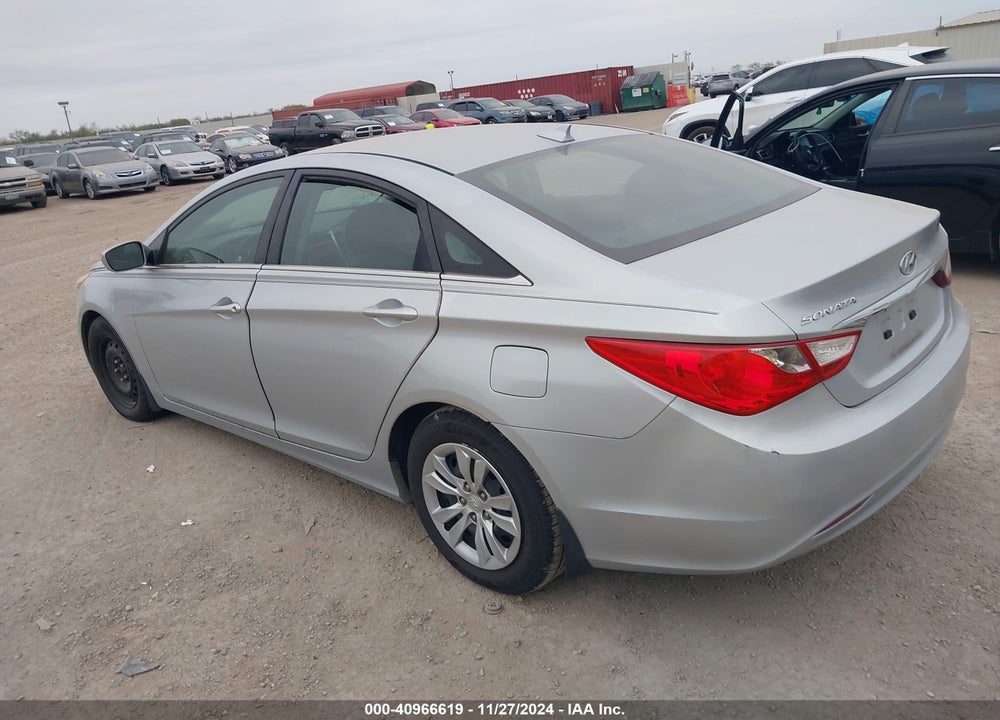 2013 HYUNDAI SONATA GLS VIN: 5NPEB4AC9DH527754