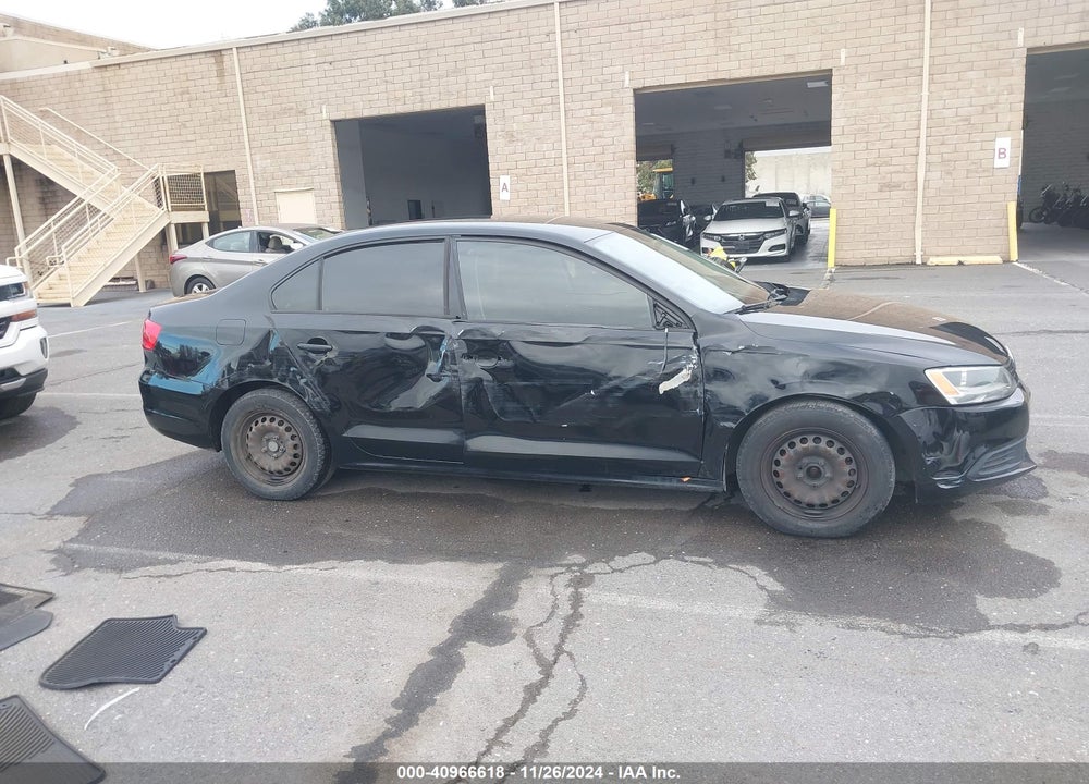 2014 VOLKSWAGEN JETTA 2.0L S VIN: 3VW2K7AJ1EM330685