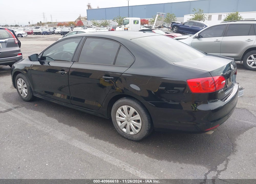 2014 VOLKSWAGEN JETTA 2.0L S VIN: 3VW2K7AJ1EM330685