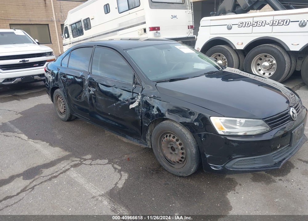 2014 VOLKSWAGEN JETTA 2.0L S VIN: 3VW2K7AJ1EM330685